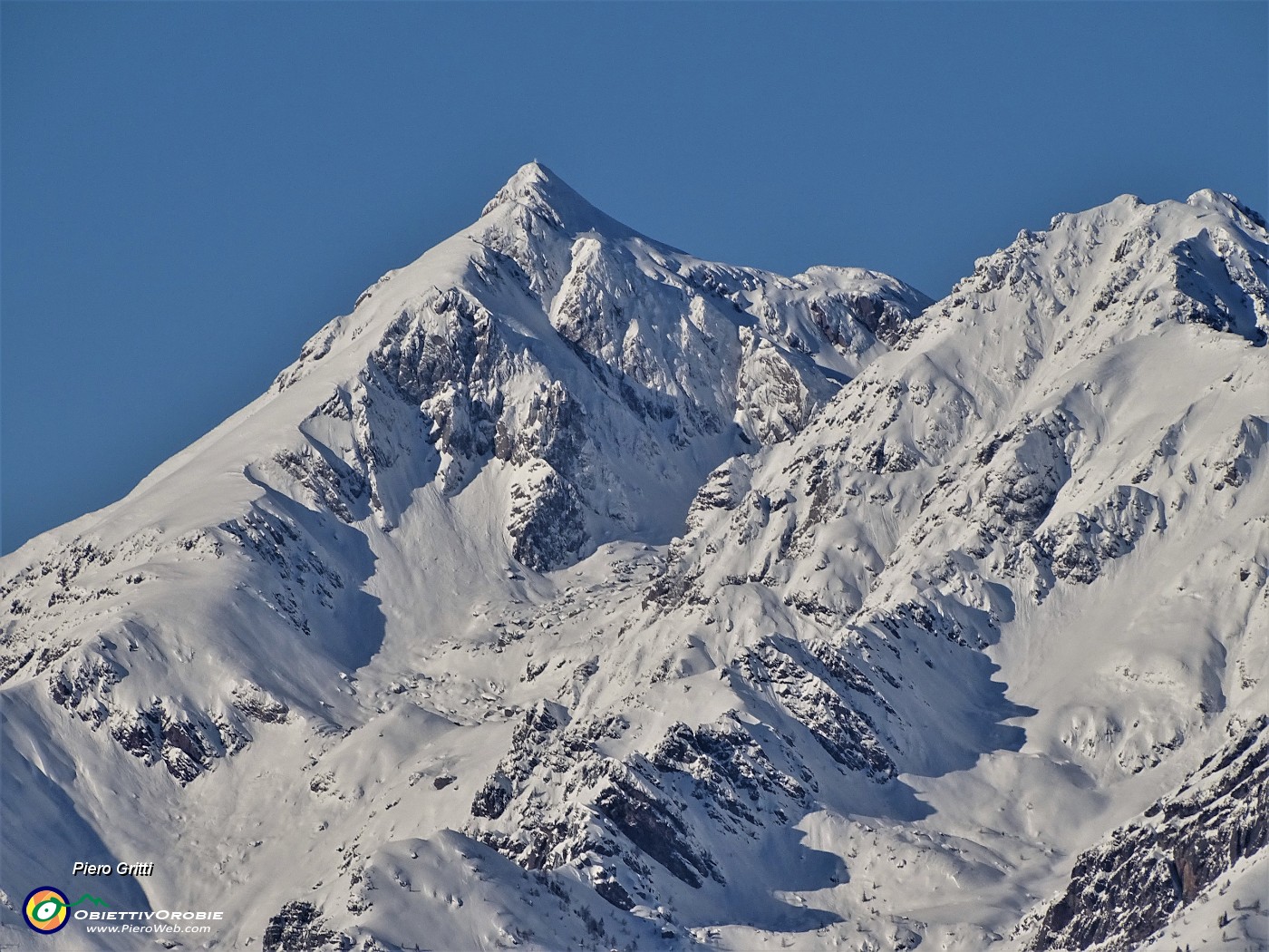 15 Maxi-zoom sul Tre Signori (2554 m).JPG